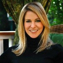 ann dolin headshot